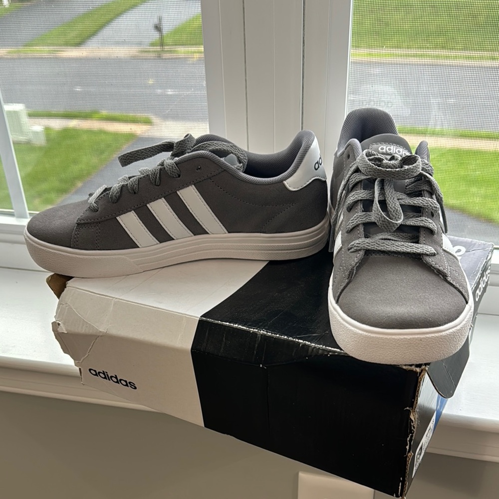 BRAND NEW Adidas Gray and White Sneakers Classic Court Style Boys